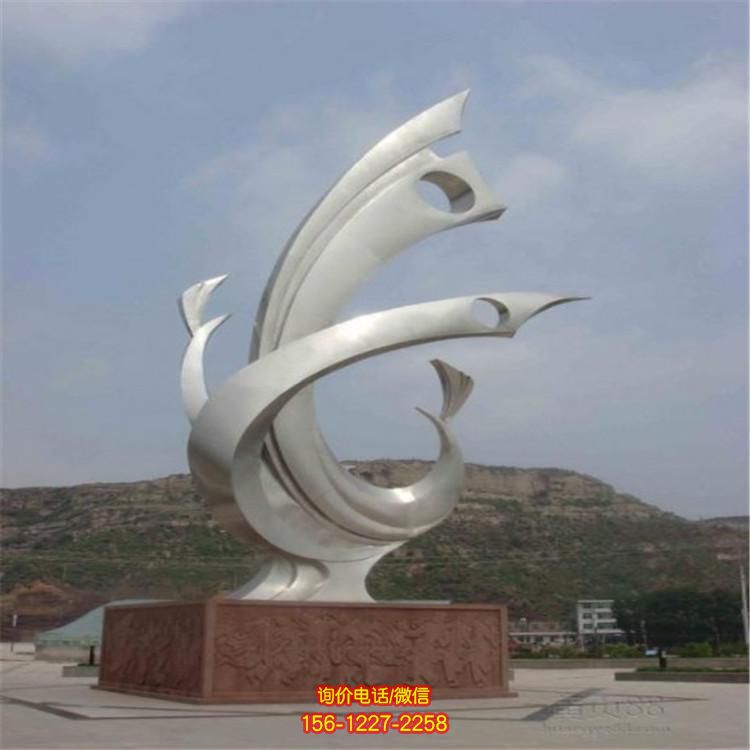 不銹鋼景觀雕塑，讓校園廣場更加精彩