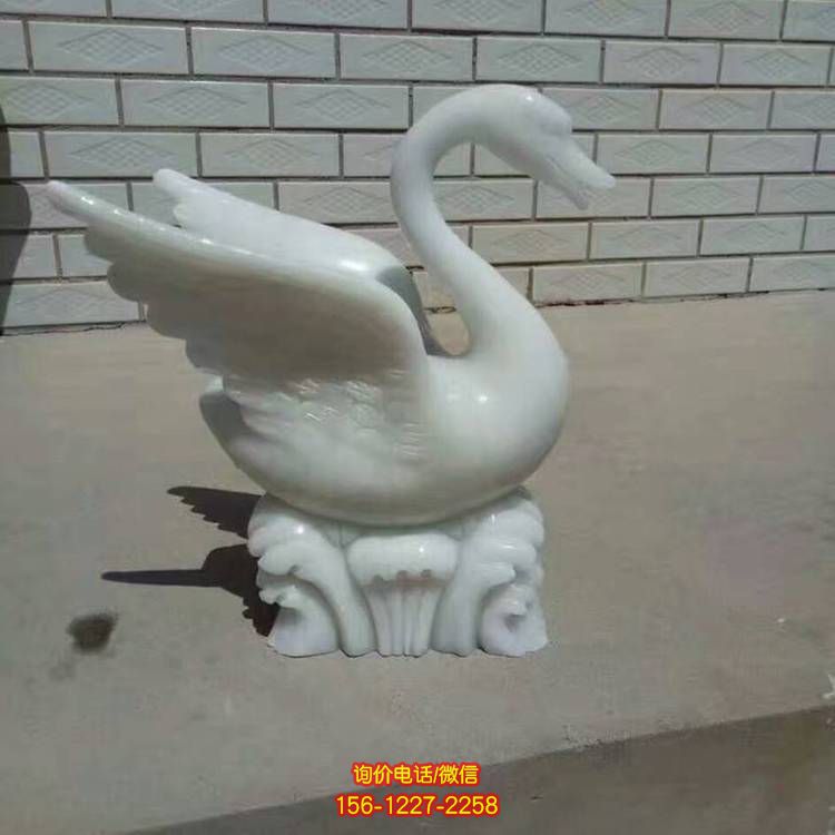 庭院天鵝噴泉雕塑，景觀優(yōu)雅動(dòng)人