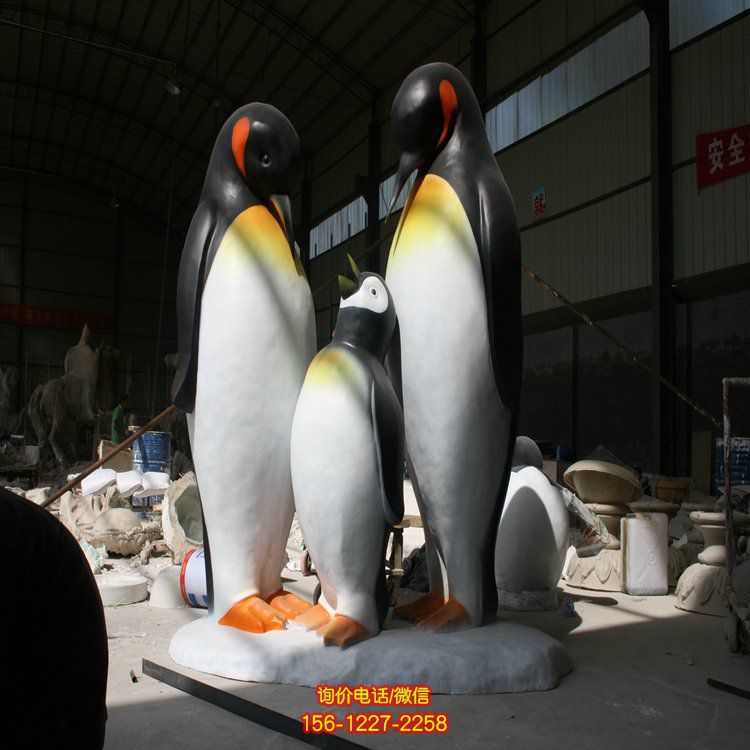 大型玻璃鋼仿真企鵝，一家三口企鵝雕塑