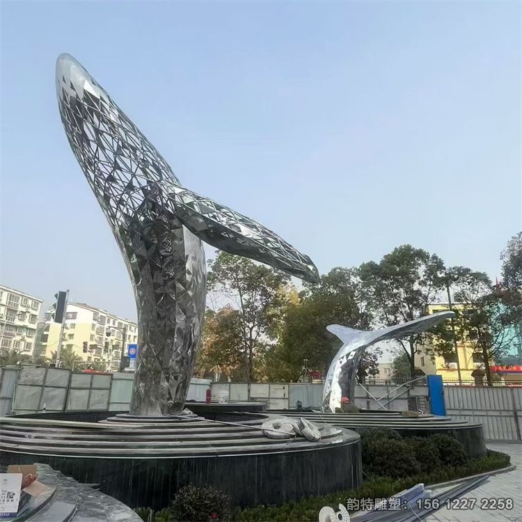 做過的不銹鋼鯨魚雕塑案例 鏤空鯨魚安裝實(shí)拍現(xiàn)場